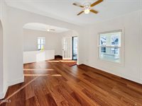 306 Broadway West, Williston, ND 58801