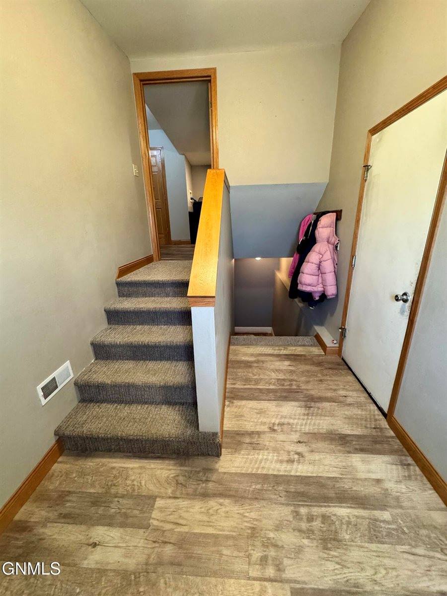 1533 53rd Street West, Williston, ND 58801