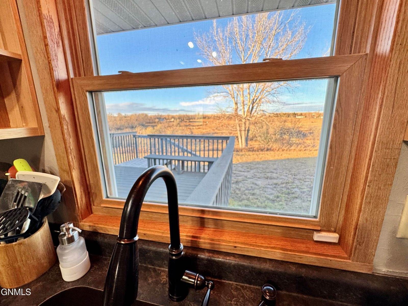 1533 53rd Street West, Williston, ND 58801