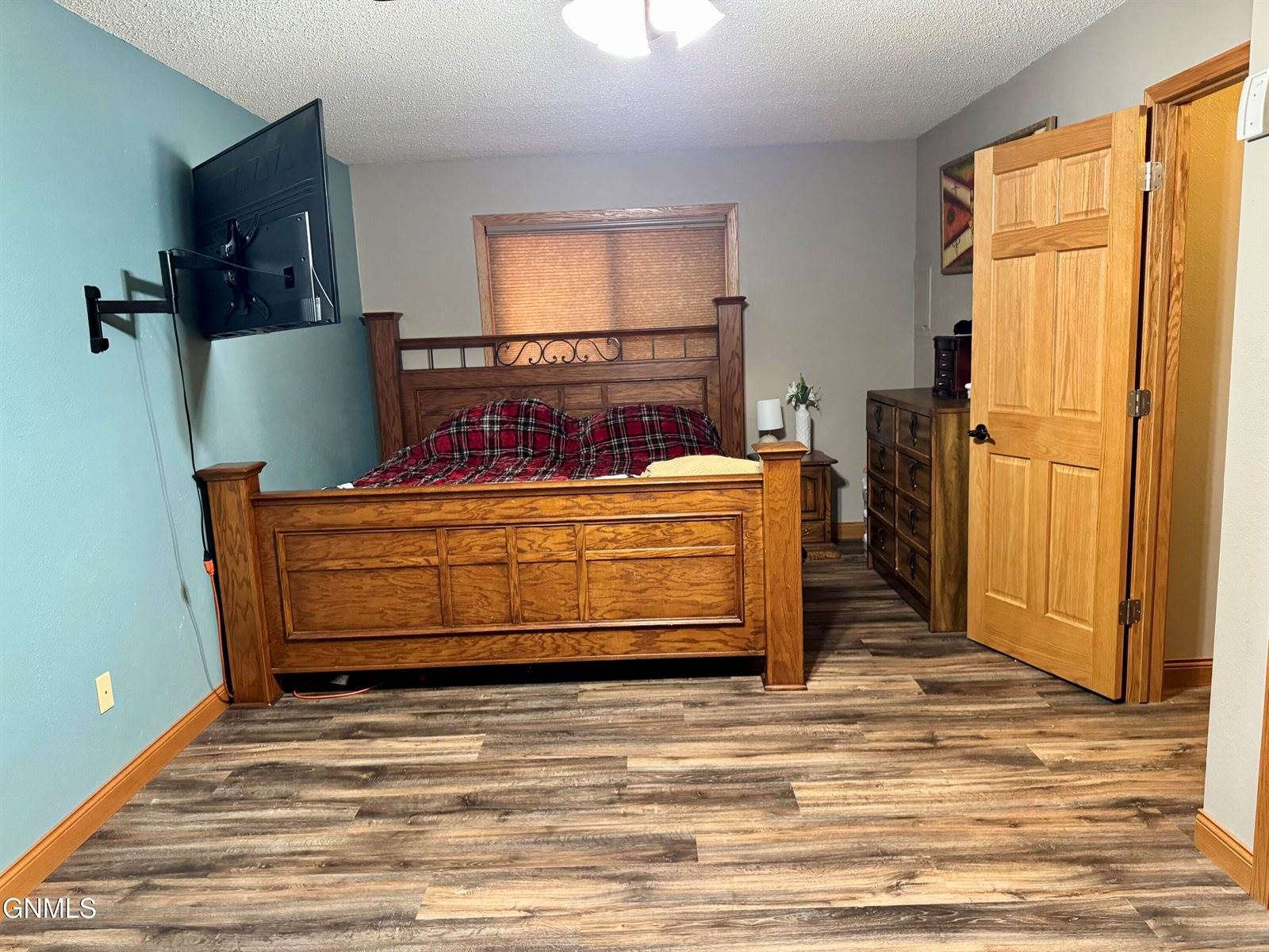 1533 53rd Street West, Williston, ND 58801