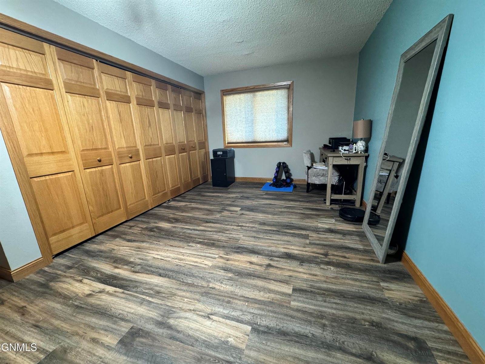 1533 53rd Street West, Williston, ND 58801