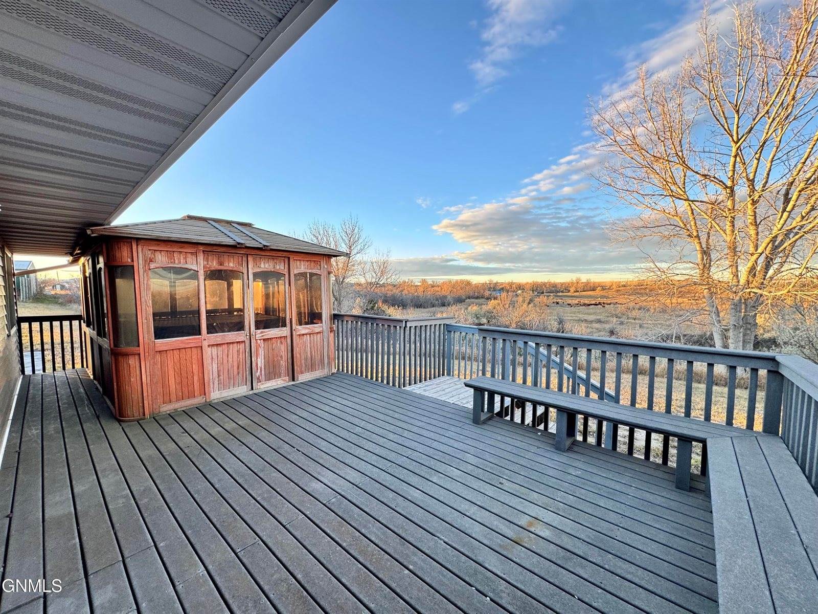 1533 53rd Street West, Williston, ND 58801