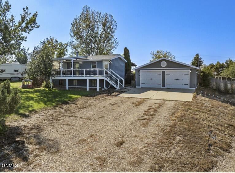 5045 132nd Trail NW, Williston, ND 58801