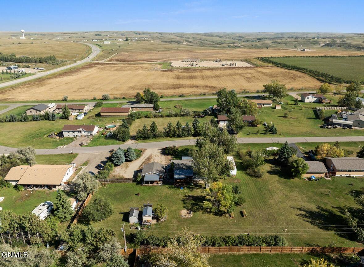 5045 132nd Trail NW, Williston, ND 58801