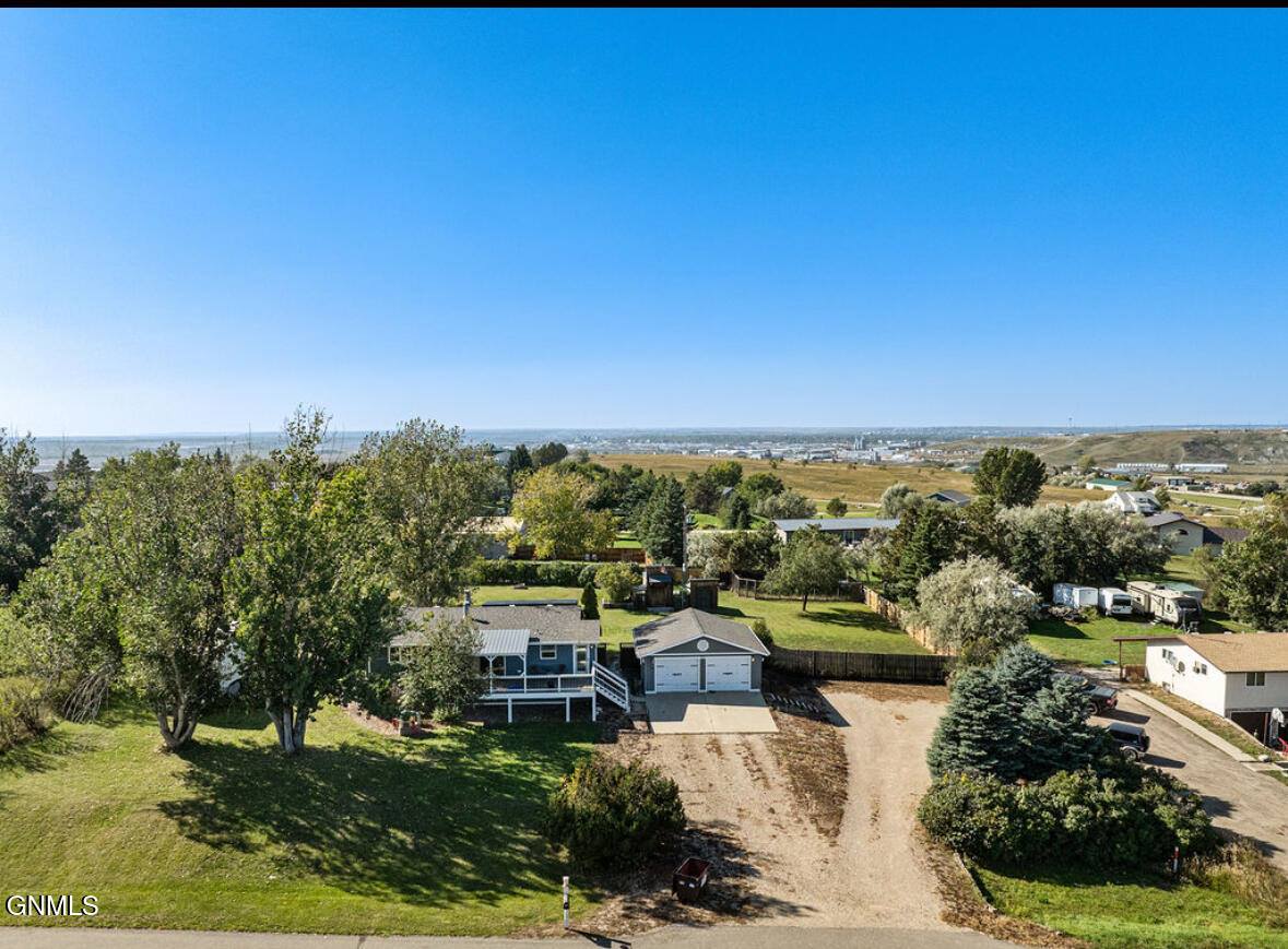 5045 132nd Trail NW, Williston, ND 58801