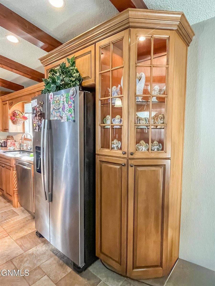 102 9th Avenue SE, Crosby, ND 58730