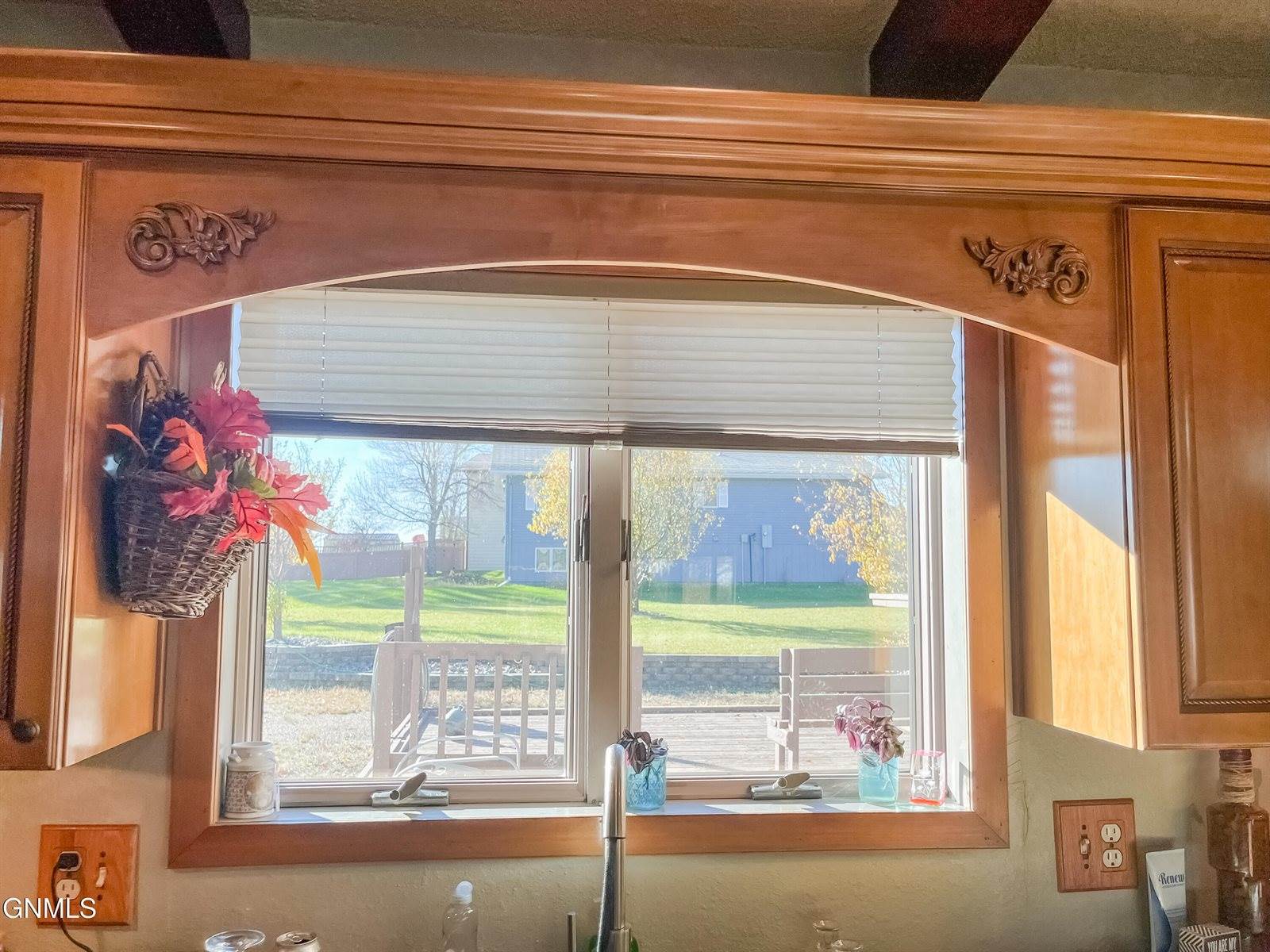 102 9th Avenue SE, Crosby, ND 58730