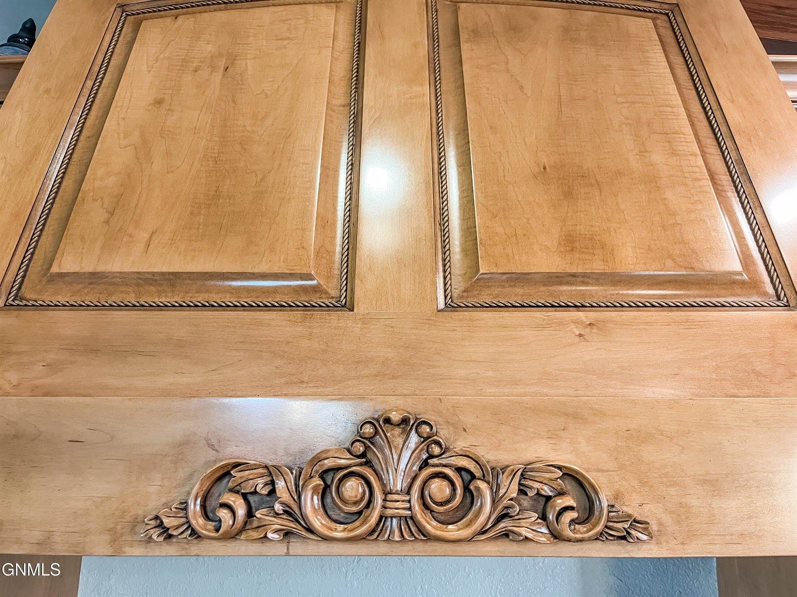 102 9th Avenue SE, Crosby, ND 58730