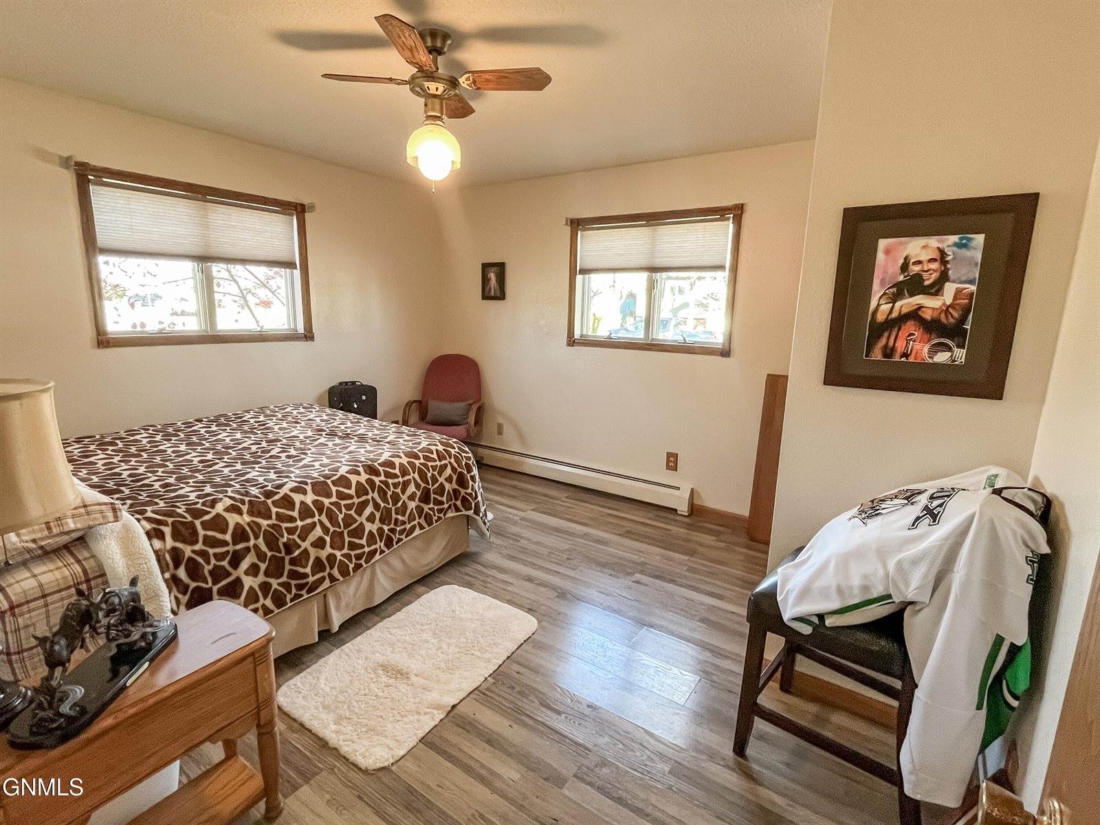 102 9th Avenue SE, Crosby, ND 58730