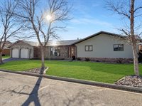 102 9th Avenue SE, Crosby, ND 58730