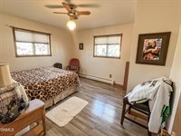 102 9th Avenue SE, Crosby, ND 58730