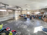 102 9th Avenue SE, Crosby, ND 58730