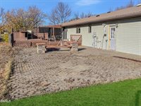 102 9th Avenue SE, Crosby, ND 58730