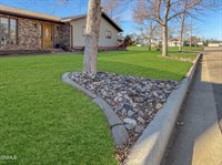 102 9th Avenue SE, Crosby, ND 58730