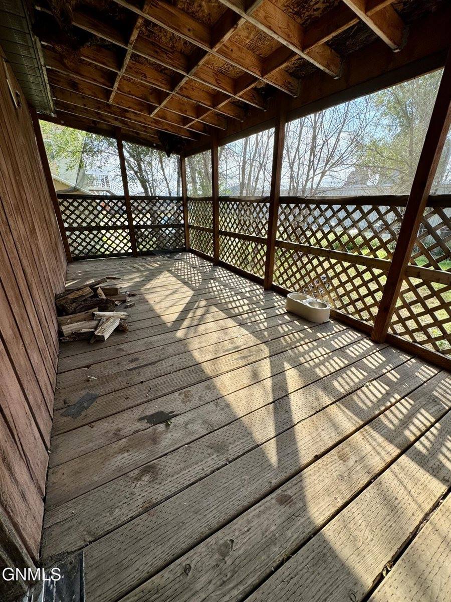 12 1st Street East, Culbertson, MT 59218