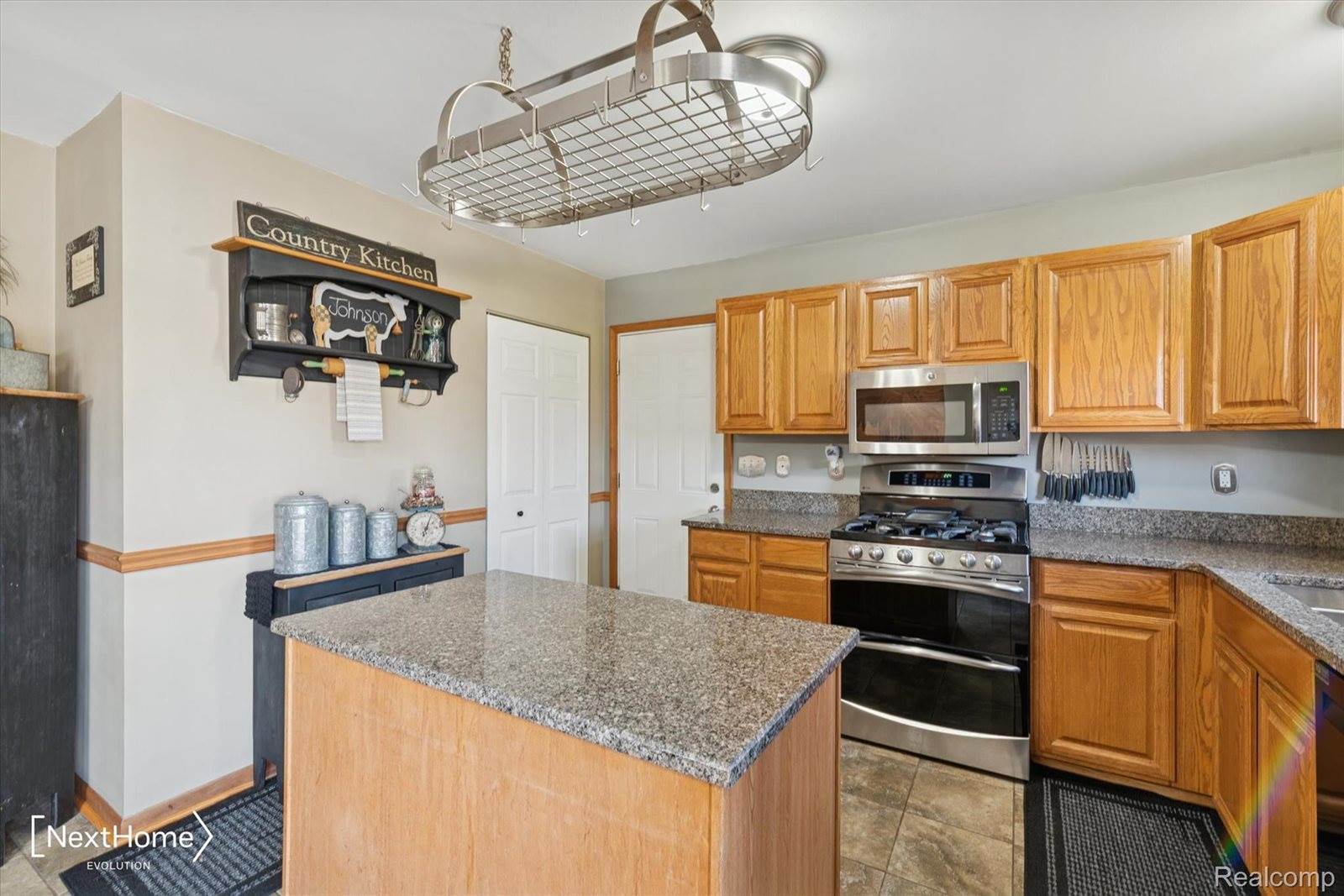 7010 Oakville Waltz Road, SumpterTownship_Wayne, MI 48117