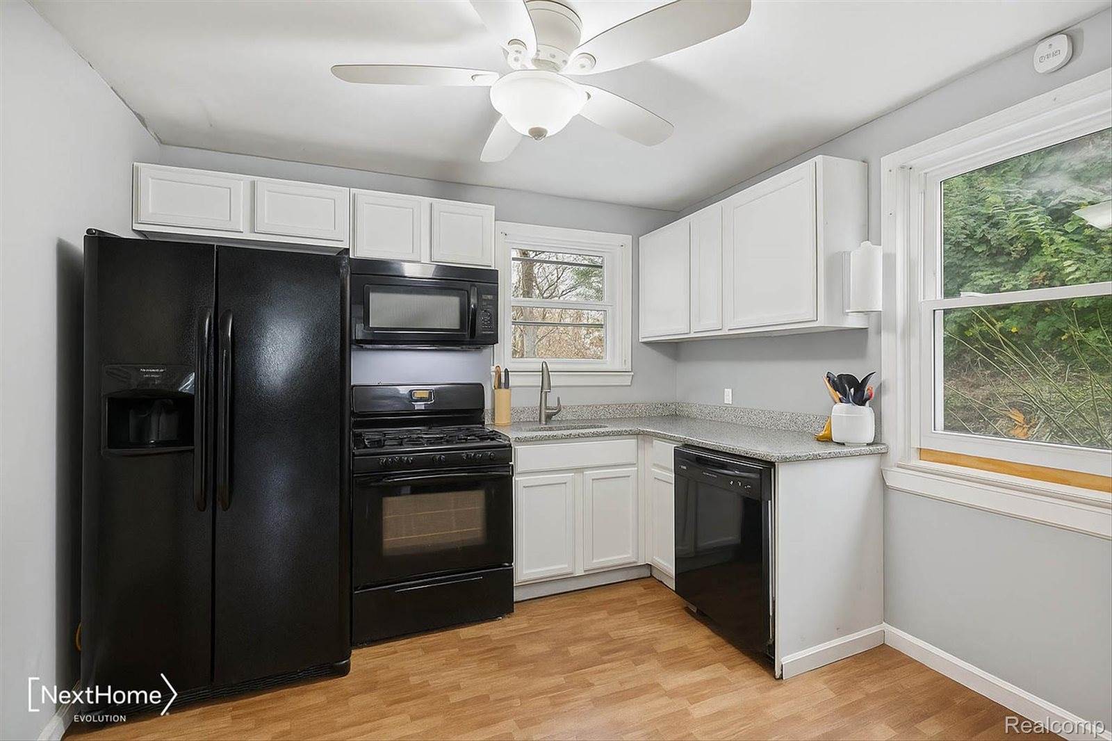 15911 Allen Road, SouthgateCity_Wayne, MI 48195