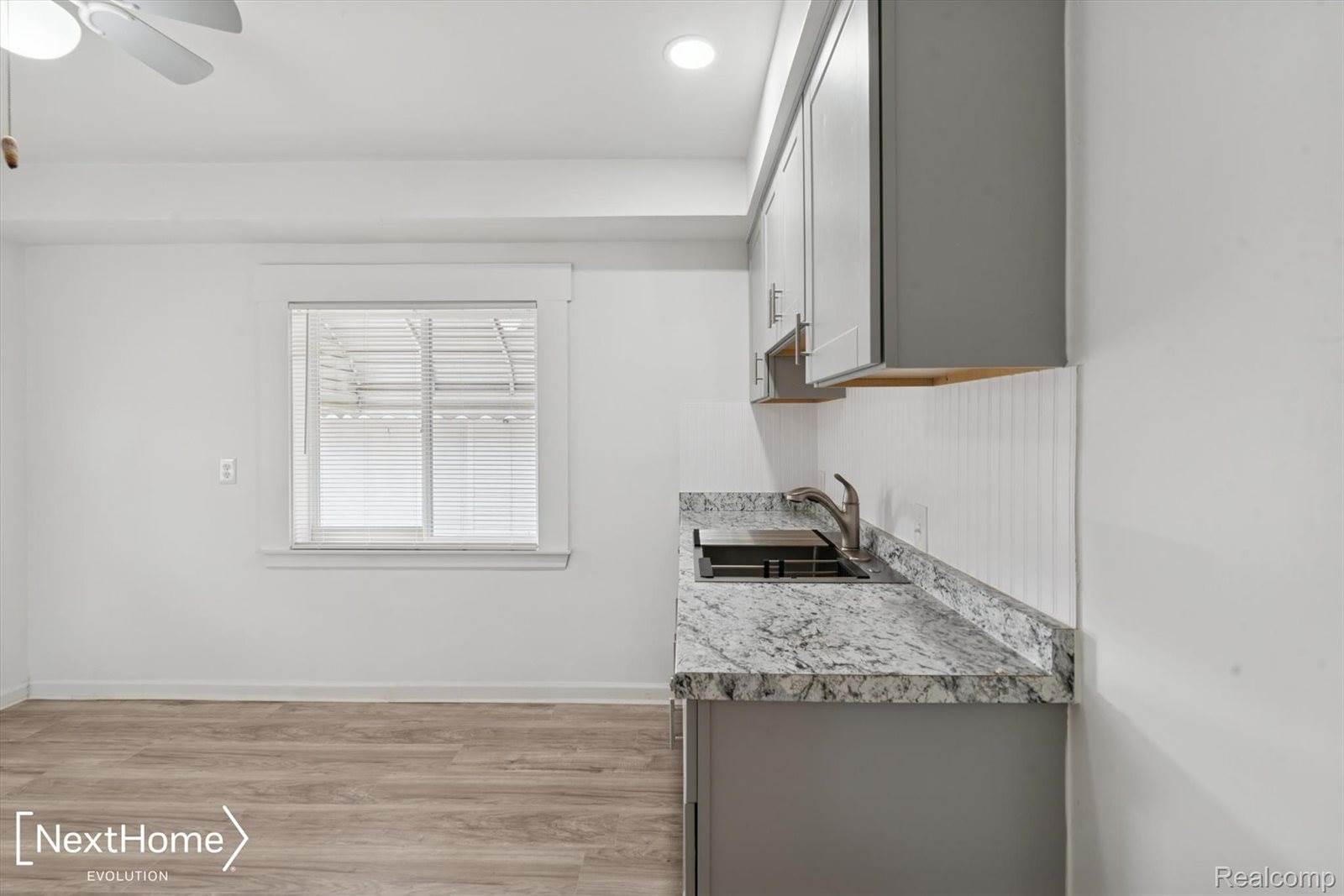 1969 Regina Avenue, LincolnParkCity_Wayne, MI 48146