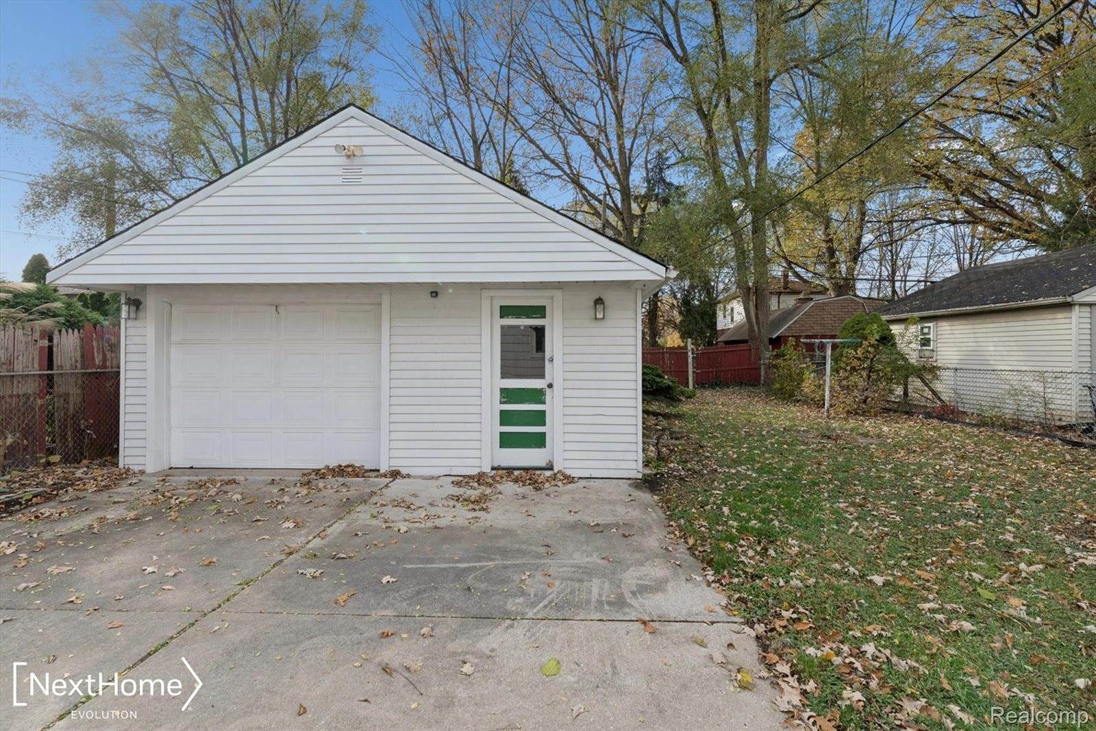 1969 Regina Avenue, LincolnParkCity_Wayne, MI 48146