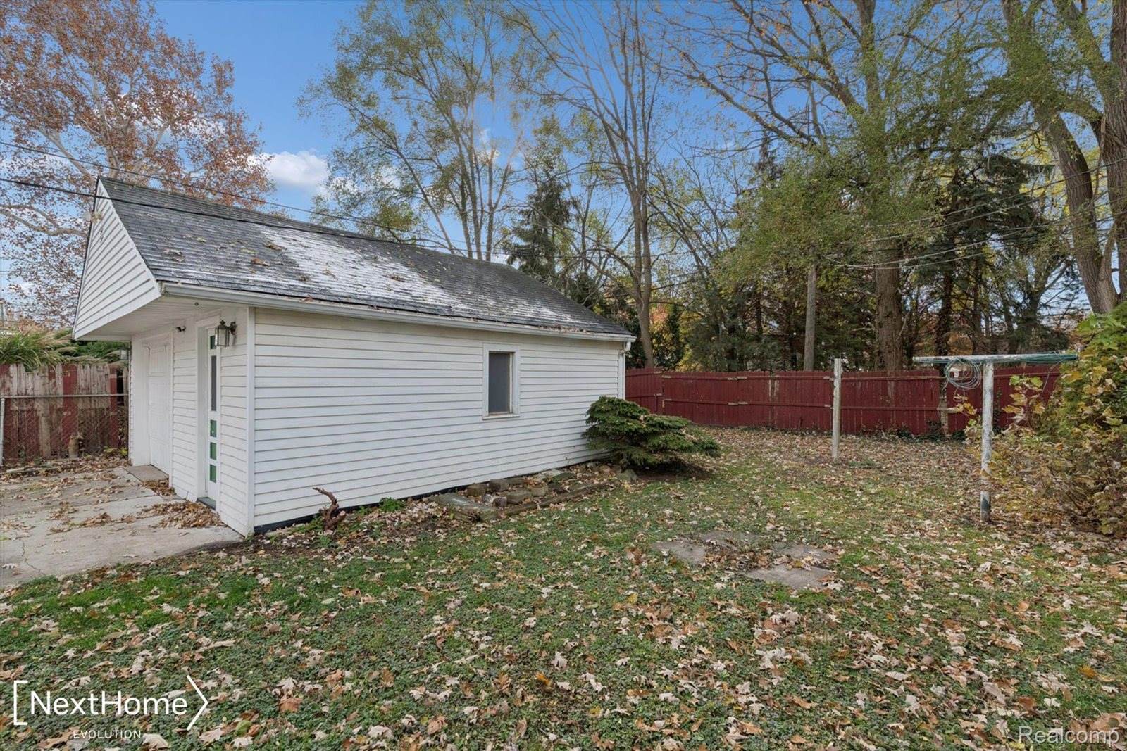 1969 Regina Avenue, LincolnParkCity_Wayne, MI 48146