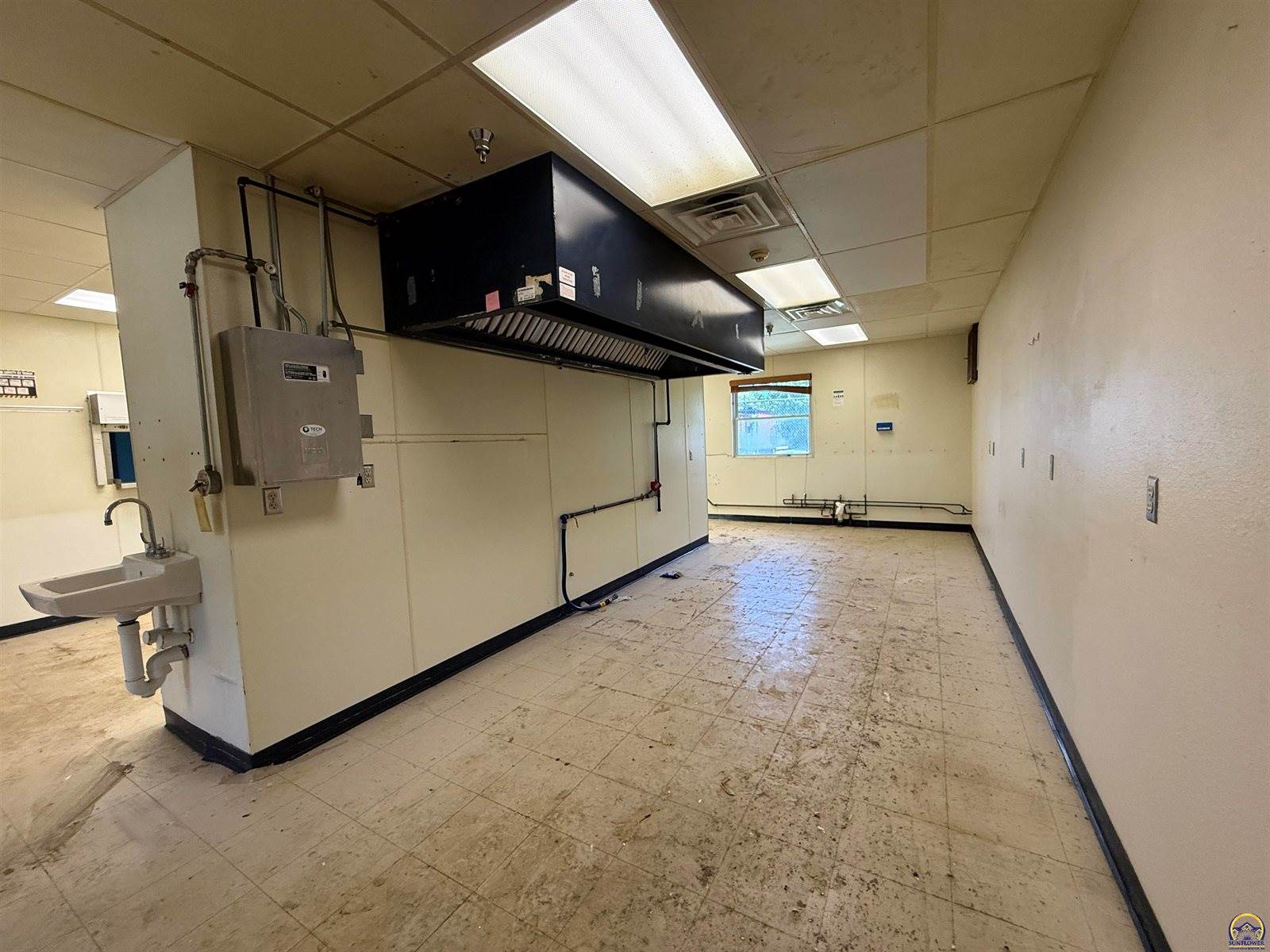 128 South Pearson Ave., Waverly, KS 66871