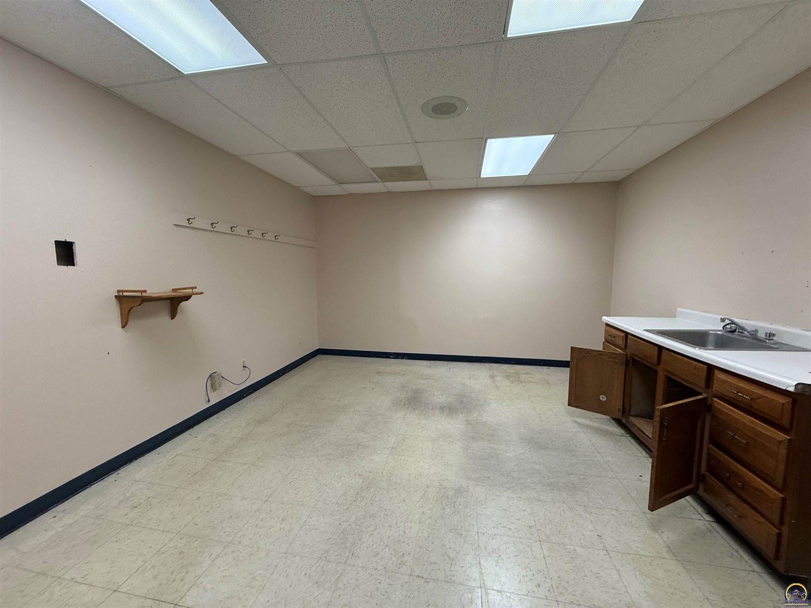 128 South Pearson Ave., Waverly, KS 66871