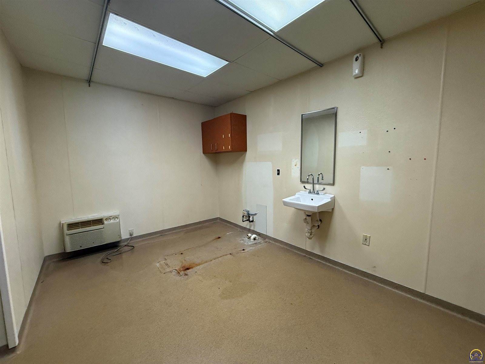 128 South Pearson Ave., Waverly, KS 66871