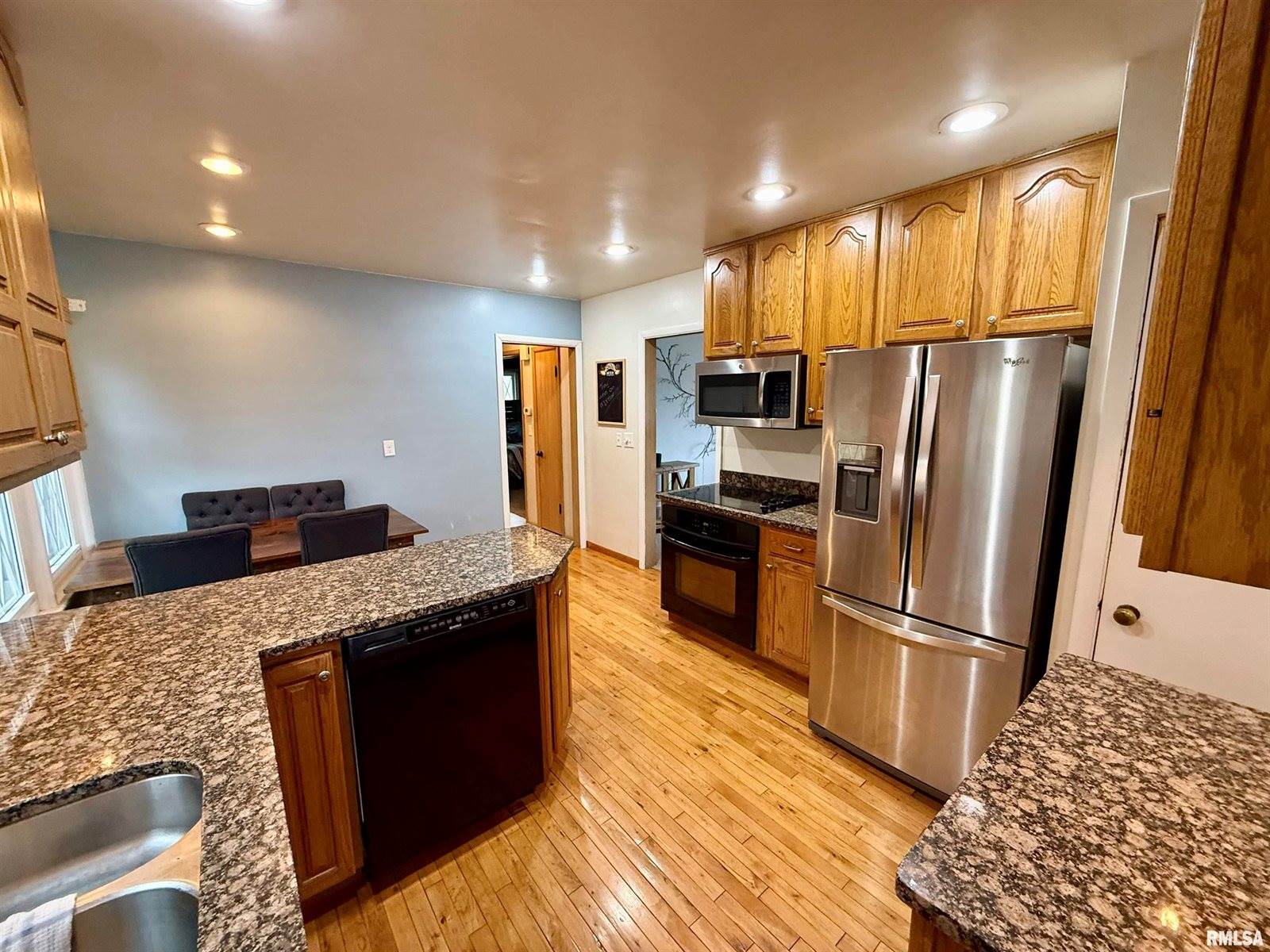 2003 19TH Street, Moline, IL 61265