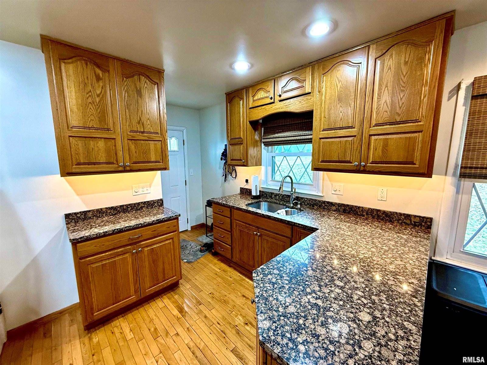 2003 19TH Street, Moline, IL 61265