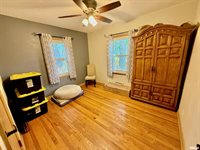 2003 19TH Street, Moline, IL 61265