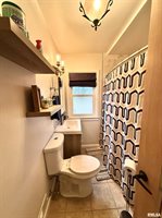 2003 19TH Street, Moline, IL 61265