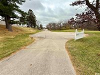 2003 19TH Street, Moline, IL 61265