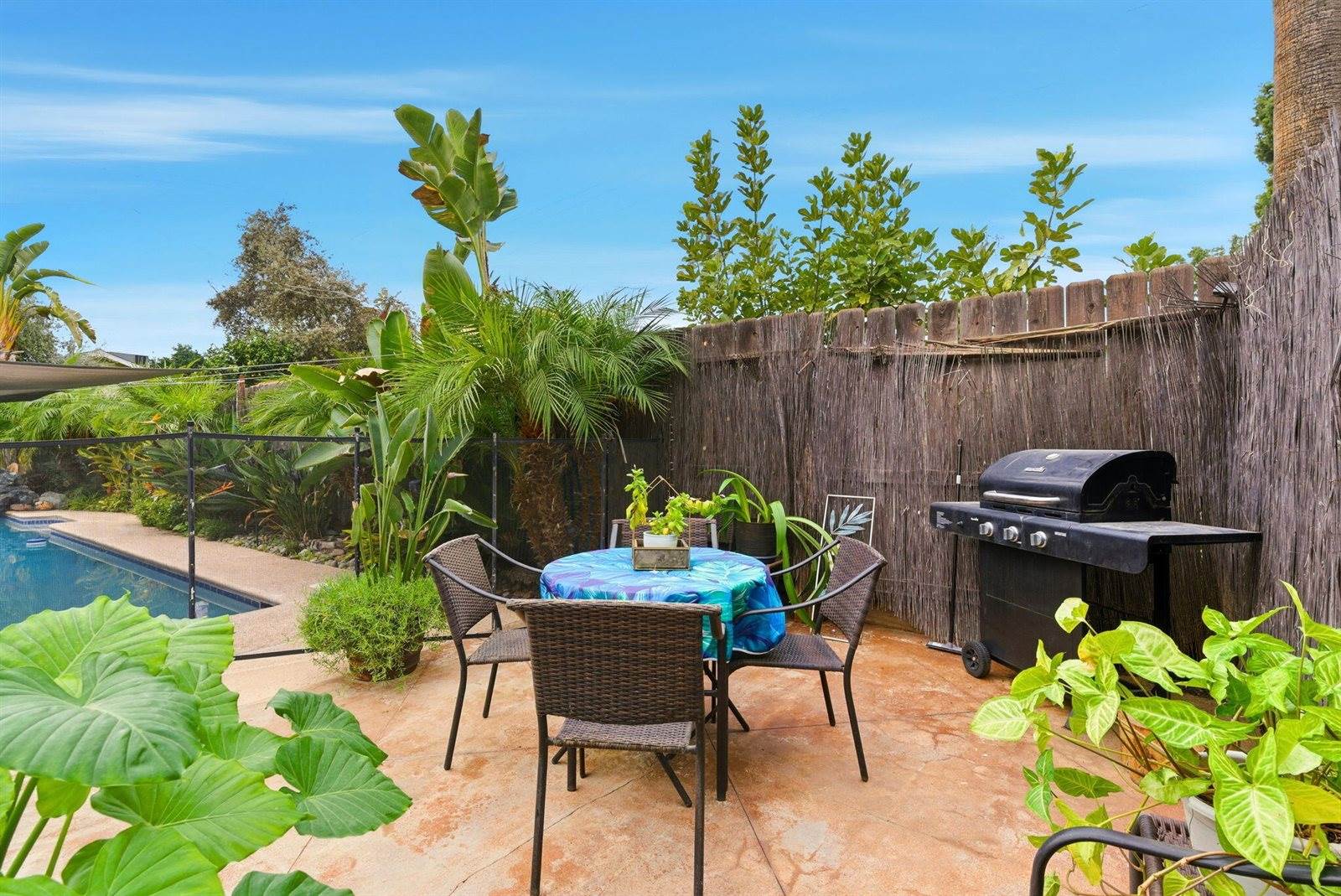 2544 West Harter Avenue, Visalia, CA 93277