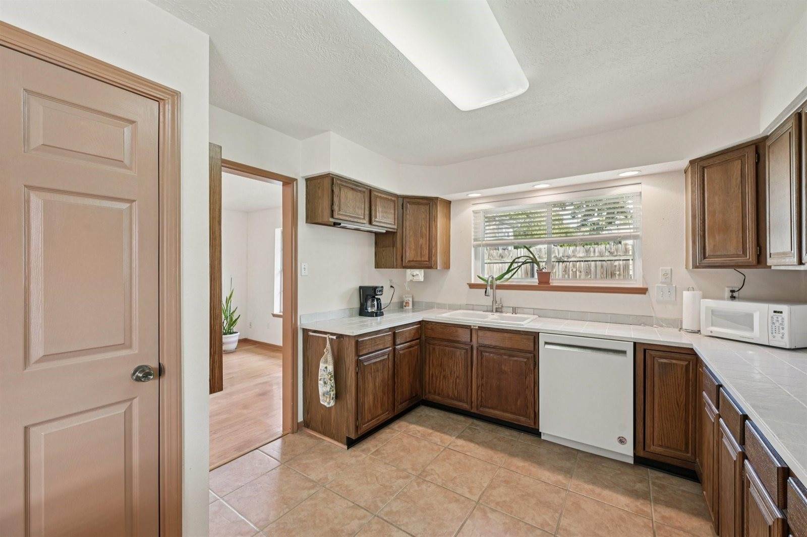 10003 Cane Creek Drive, Houston, TX 77070