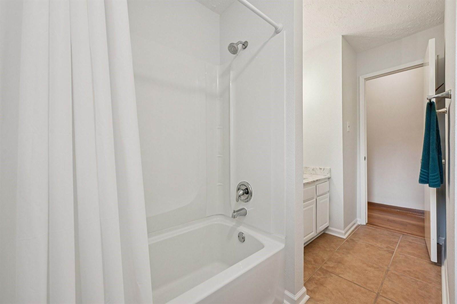 10003 Cane Creek Drive, Houston, TX 77070