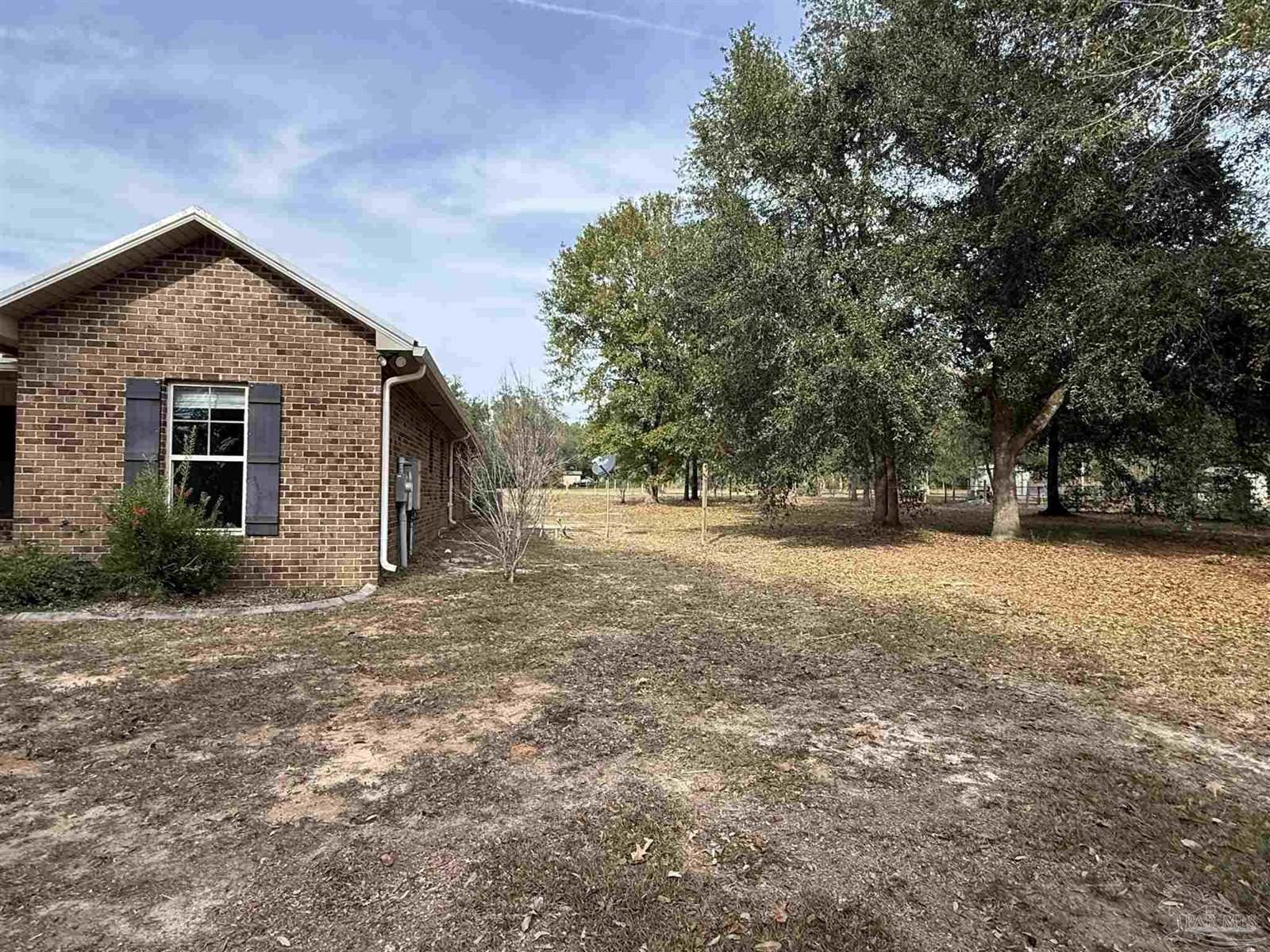 7223 Martin Rd, Milton, FL 32570