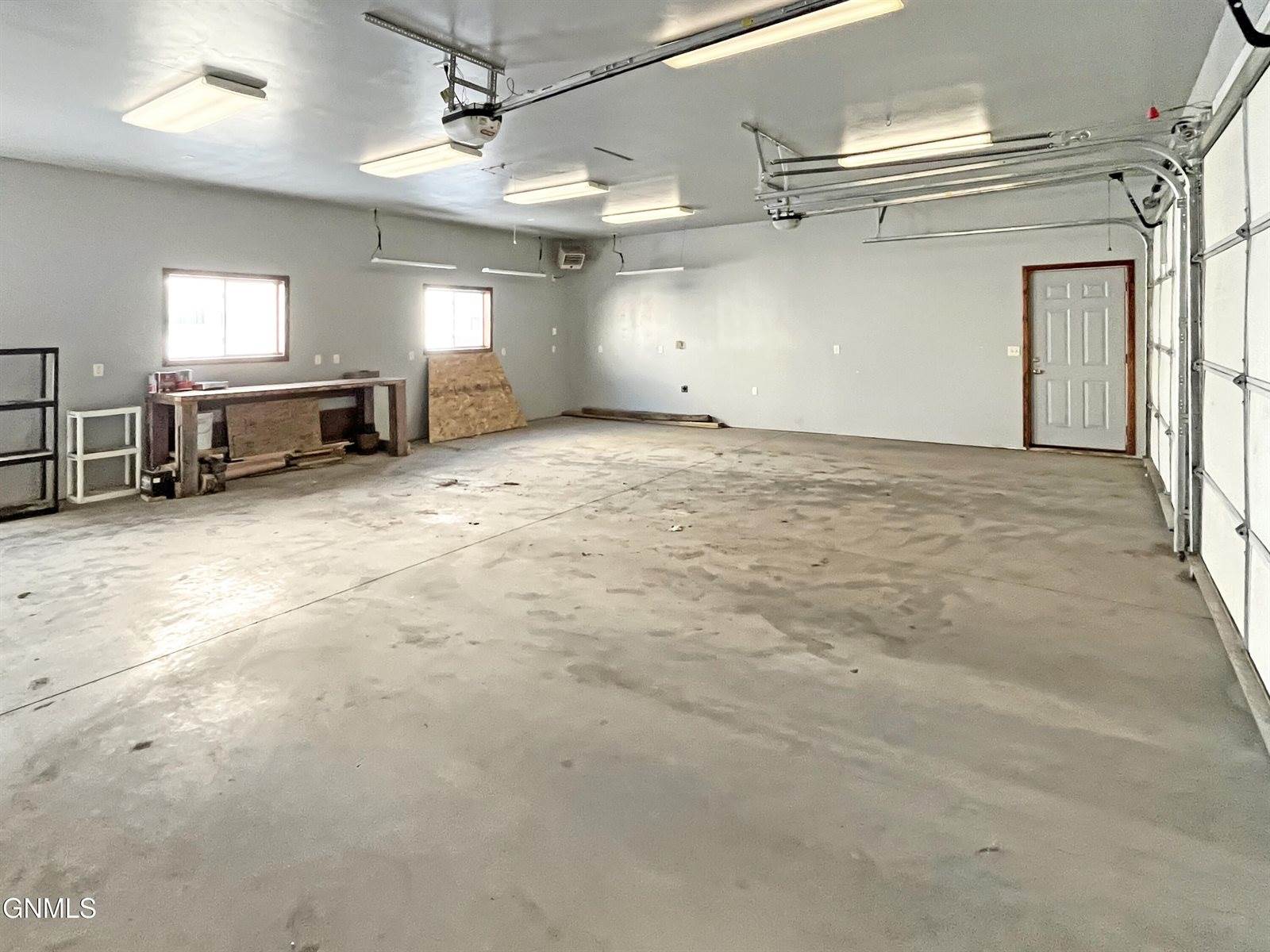 1423 1st Avenue West, Williston, ND 58801