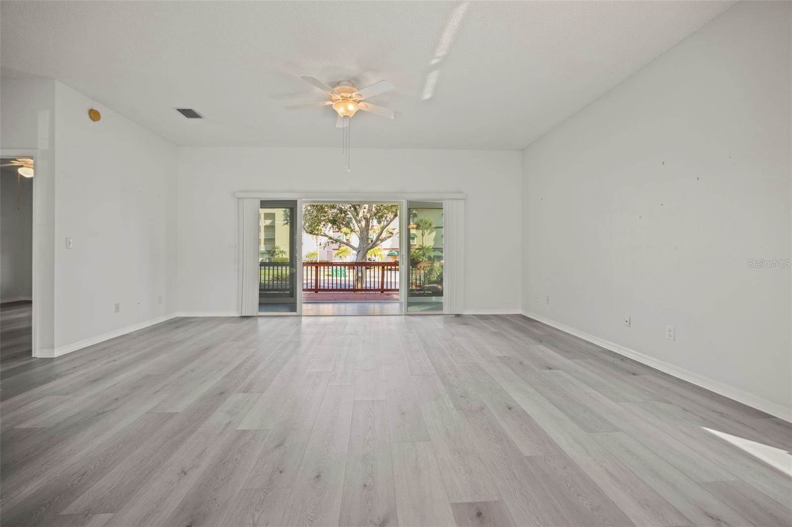 6650 100TH Way North, Saint Petersburg, FL 33708