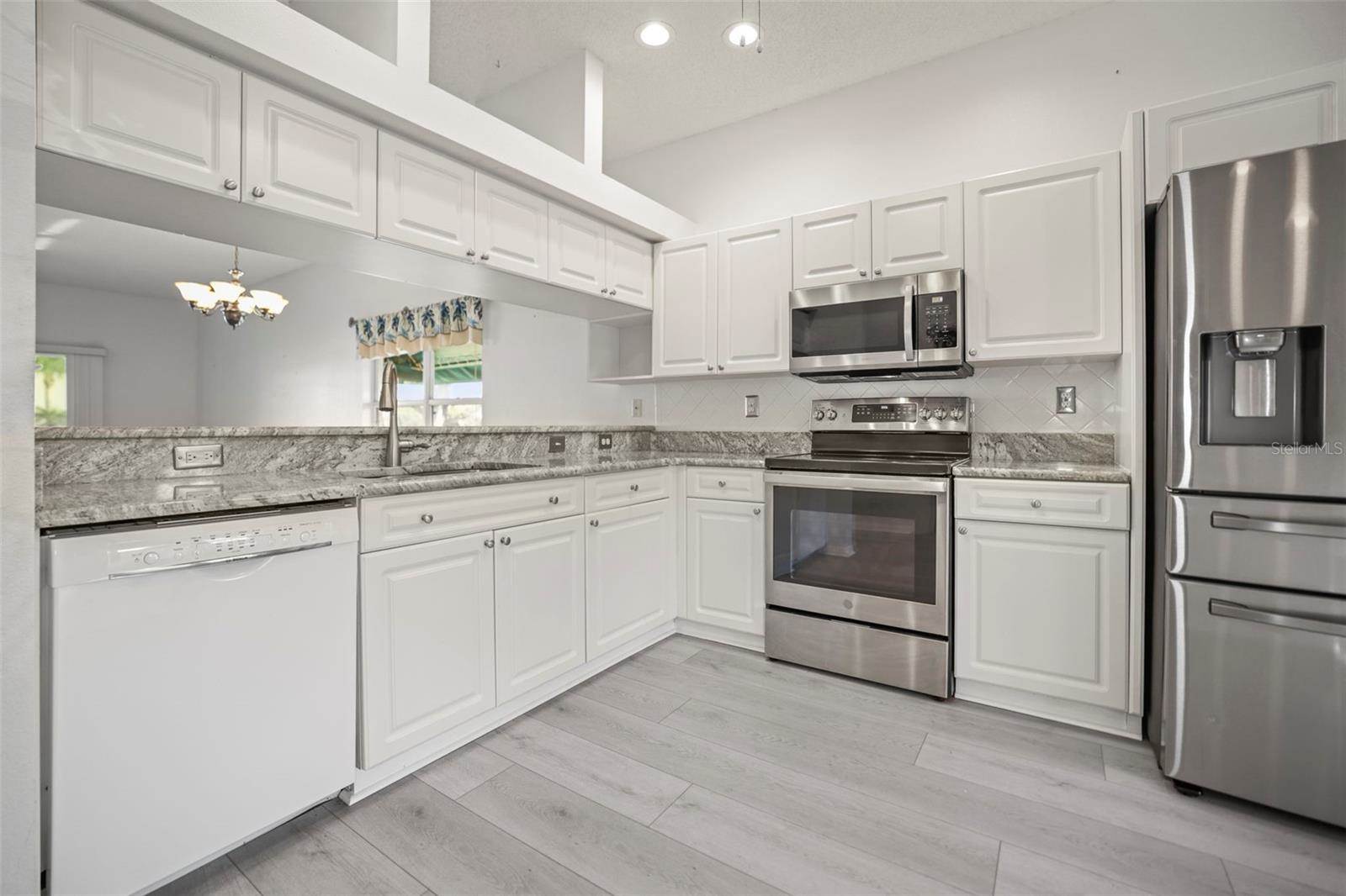 6650 100TH Way North, Saint Petersburg, FL 33708