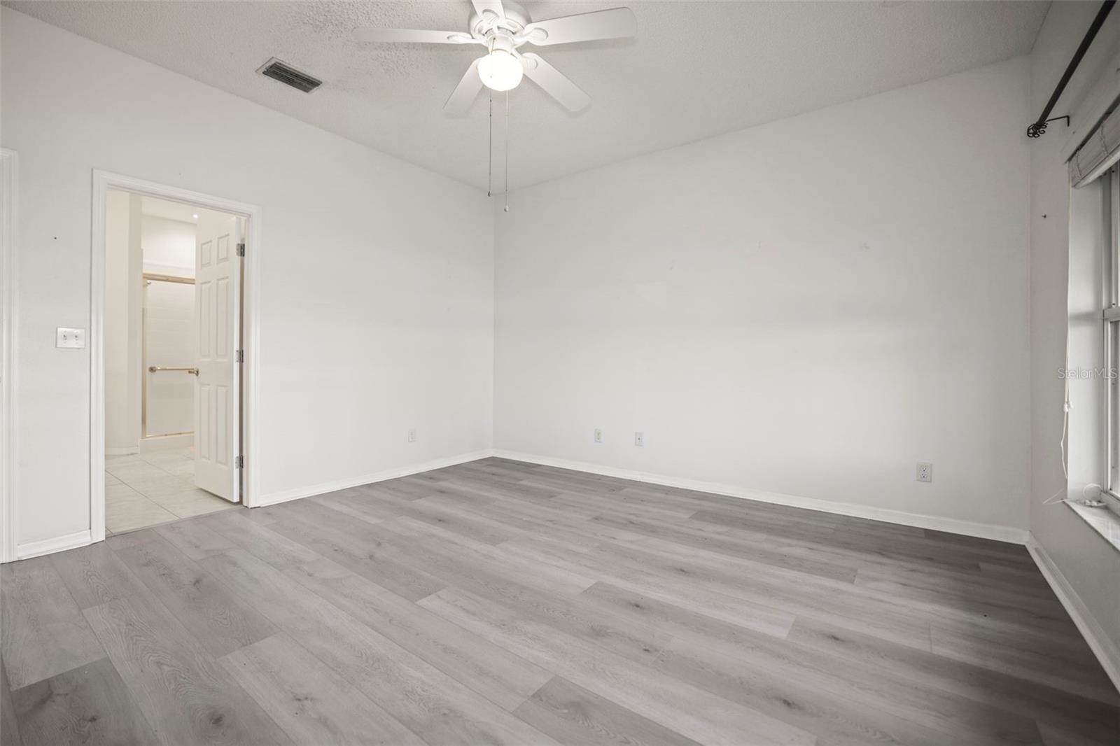 6650 100TH Way North, Saint Petersburg, FL 33708