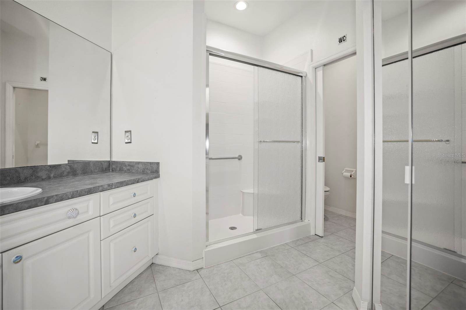 6650 100TH Way North, Saint Petersburg, FL 33708