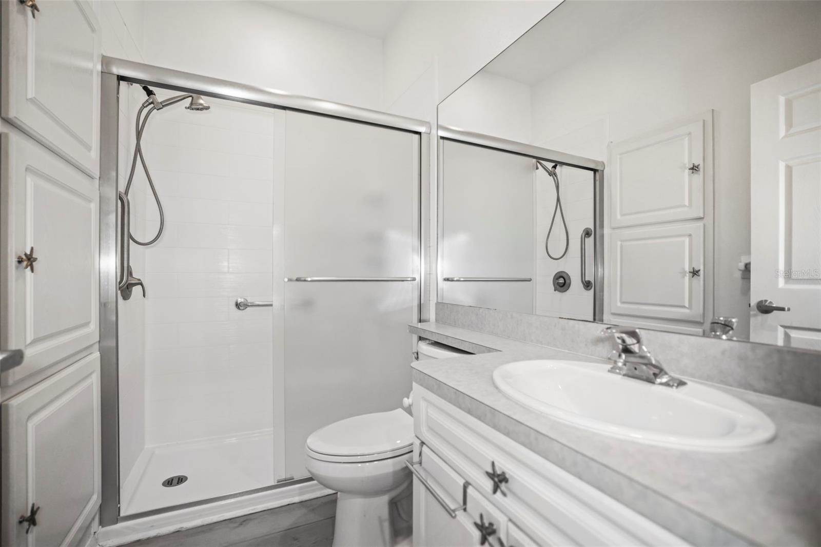 6650 100TH Way North, Saint Petersburg, FL 33708