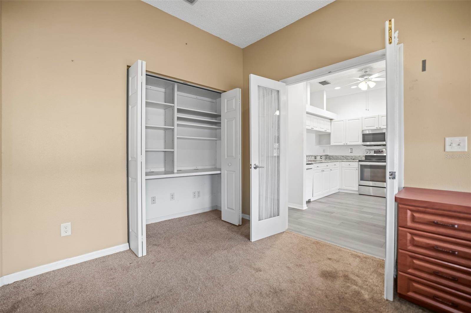 6650 100TH Way North, Saint Petersburg, FL 33708