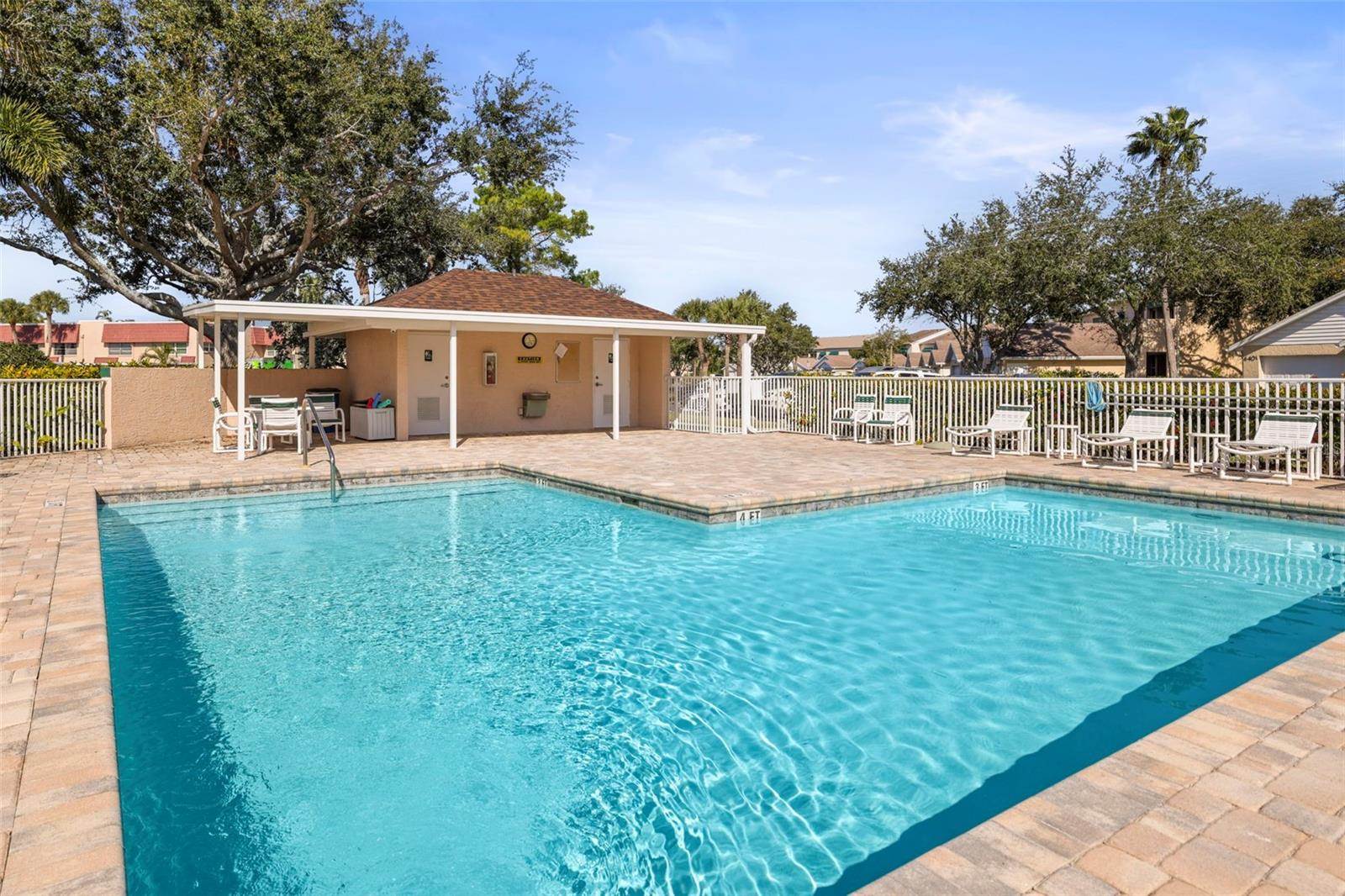 6650 100TH Way North, Saint Petersburg, FL 33708