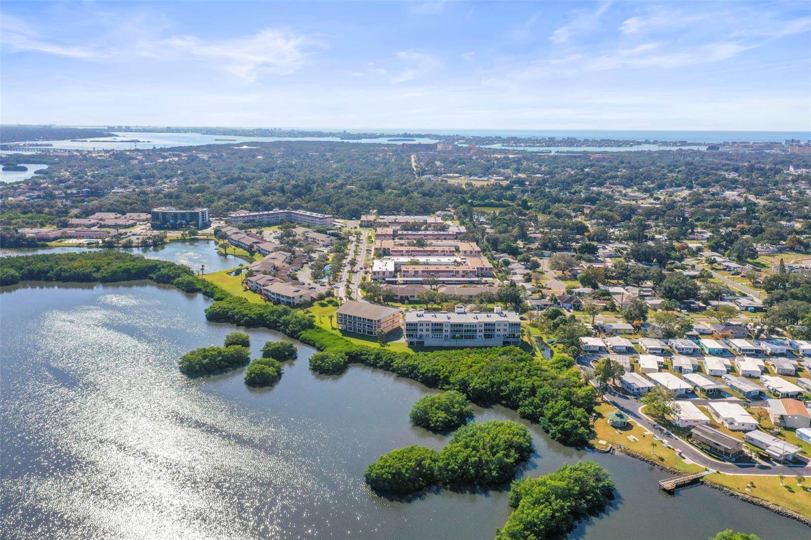 6650 100TH Way North, Saint Petersburg, FL 33708