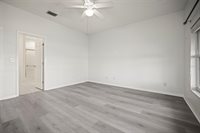 6650 100TH Way North, Saint Petersburg, FL 33708