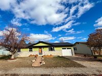 1875 Court Way, Montrose, CO 81401