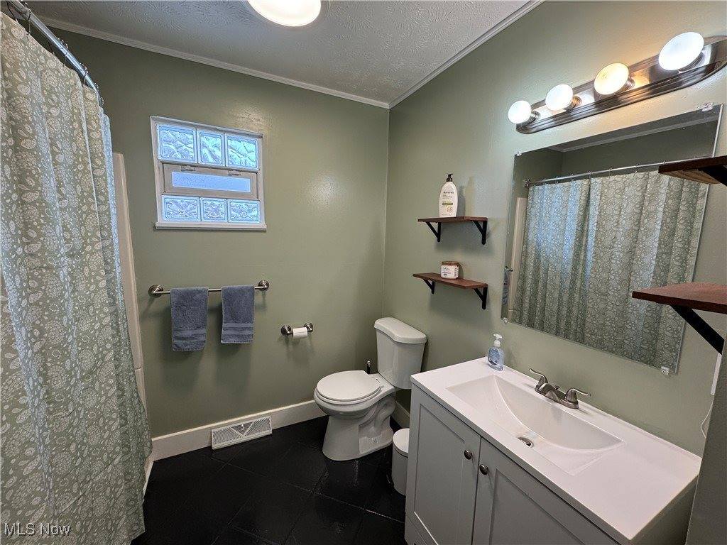 634 North Hartford Avenue, Youngstown, OH 44509