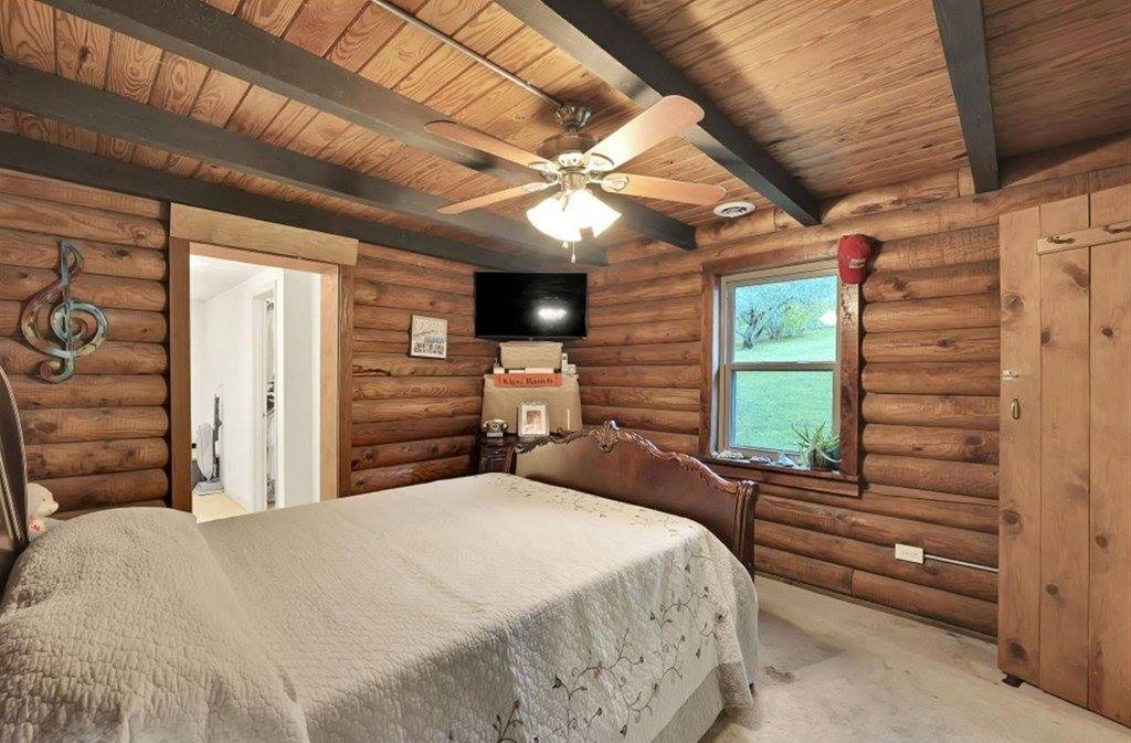 437 Still House Hollow Rd, Saltville, VA 24370