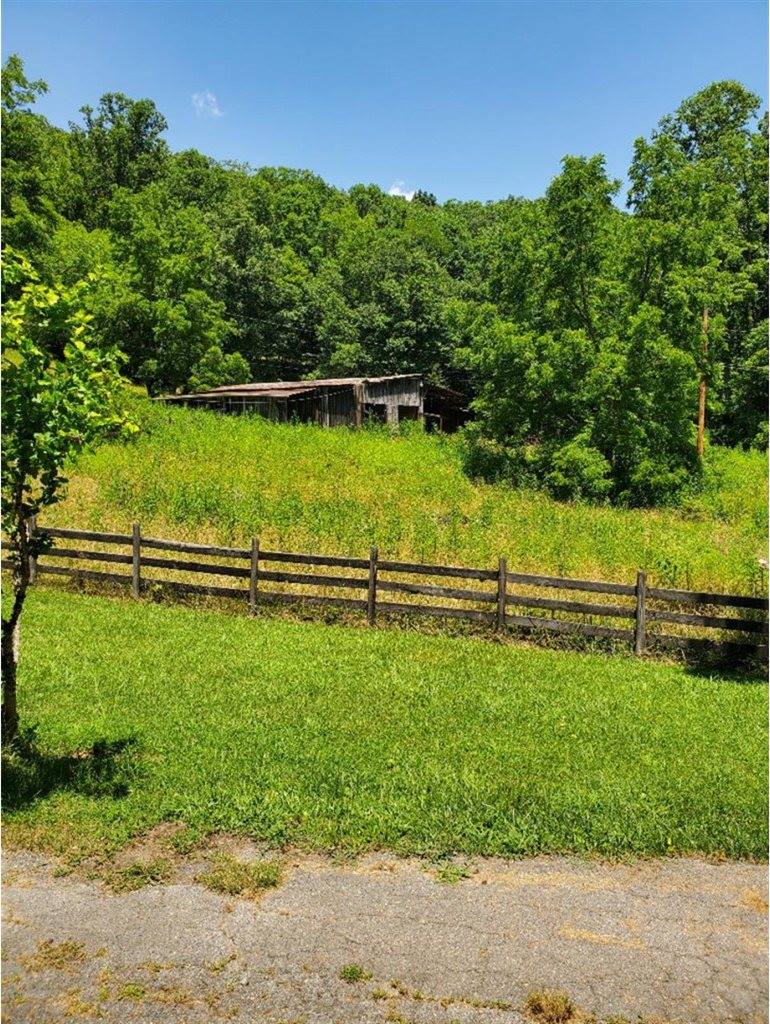 437 Still House Hollow Rd, Saltville, VA 24370